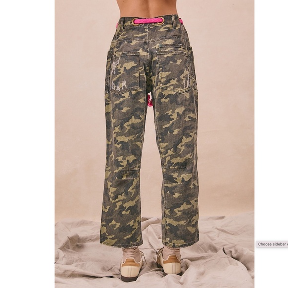 🌟 “The Harper" Braided Belt Camo Jeans - Picture 4 of 4